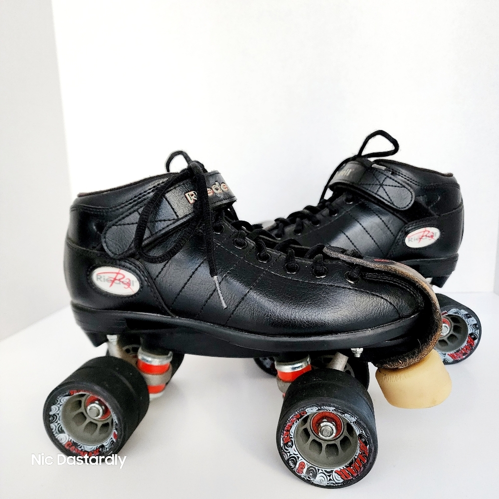 Riedell R3 Cayman Roller Skates | Unisex Size 7